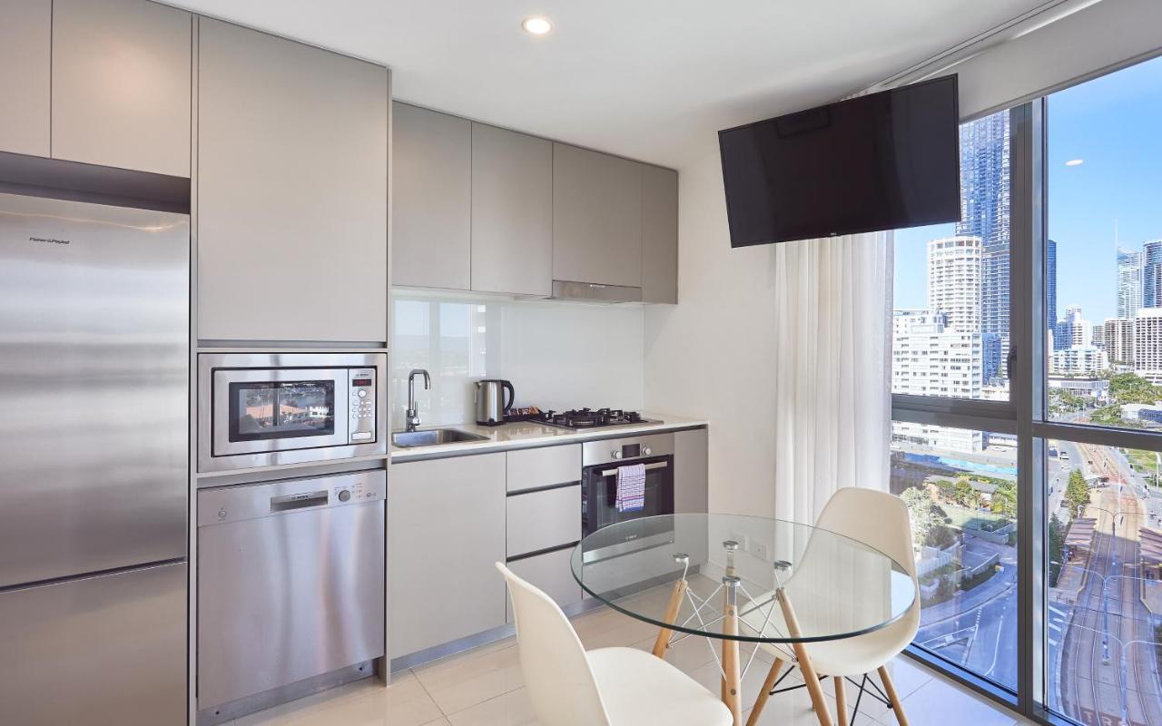 Serain Residences On Surfers Apartment *